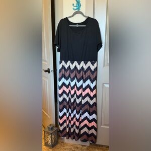 Cute Brand New Chevron Maxi Dress, Size 4X
